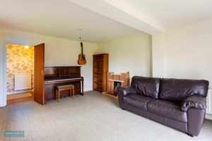Sitting Room- click for photo gallery